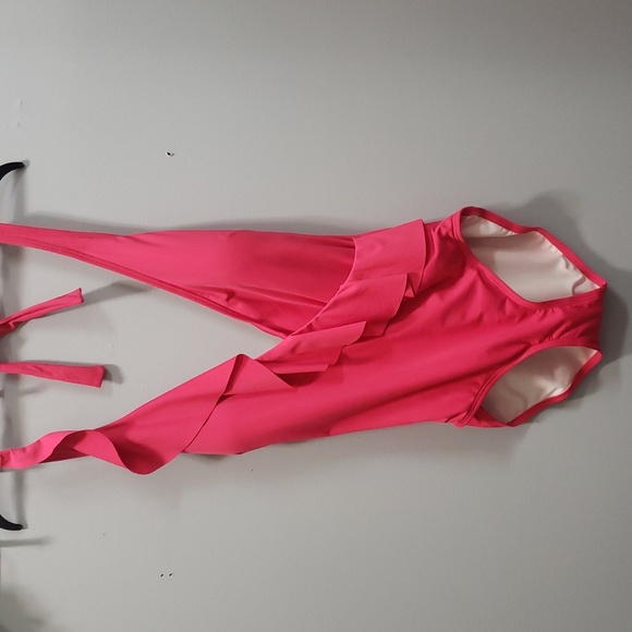 Carmen Marc Valvo NWT "Deep Pink" Deep V Ruffled One Piece Swimsuit - Picture 1 of 6